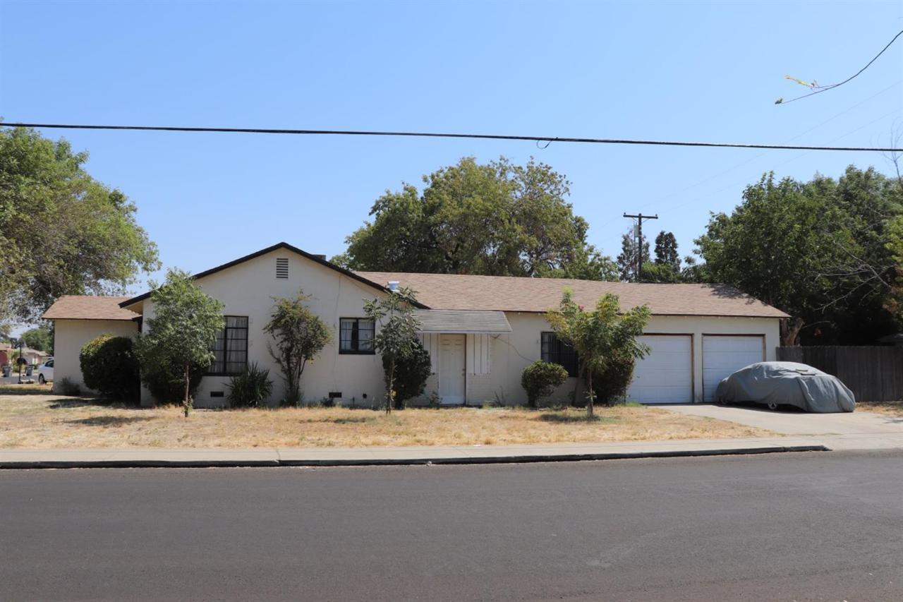 4002 Arden Dr N - Photo 1