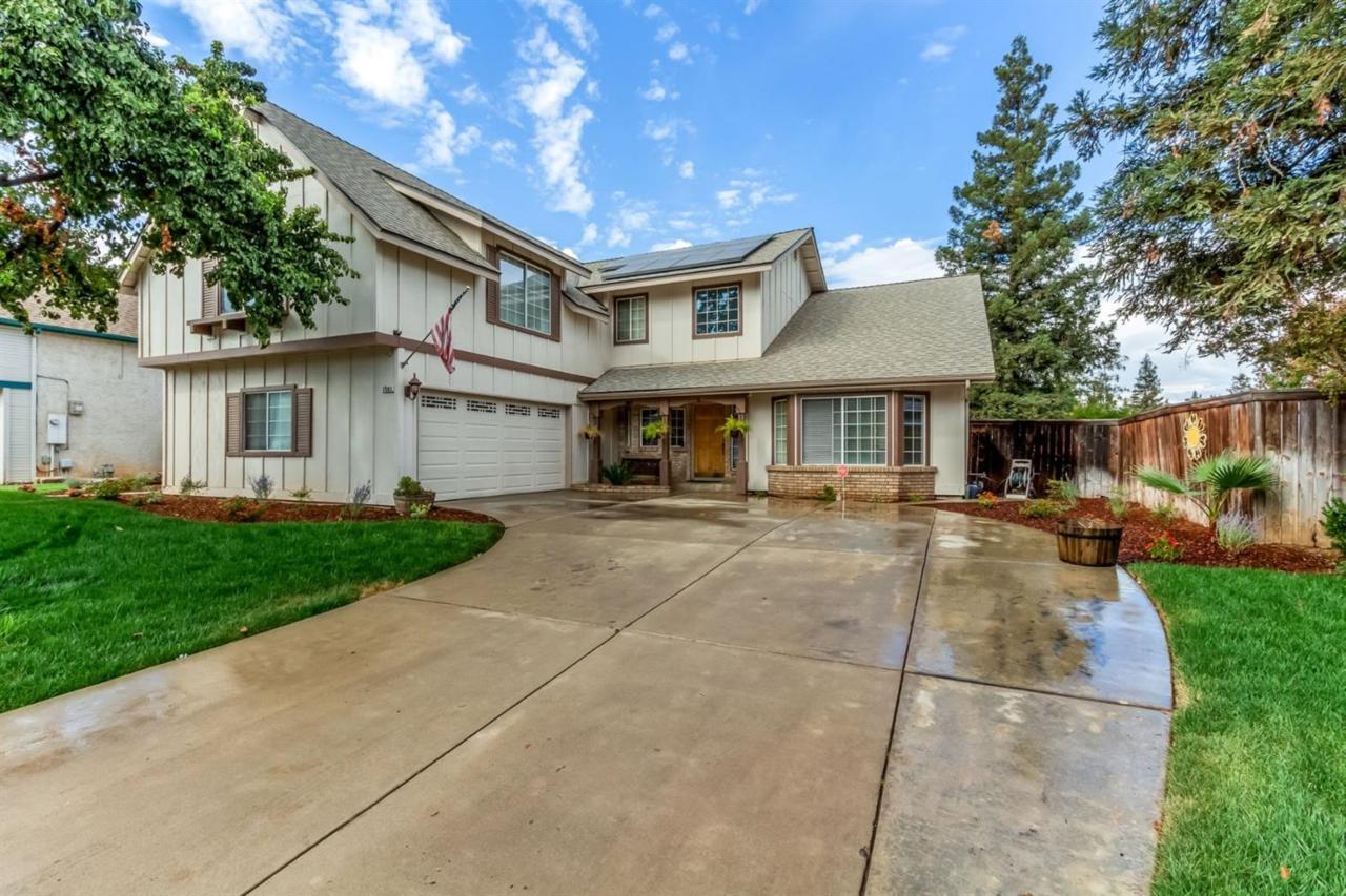 2085 Morris Avenue - Photo 1