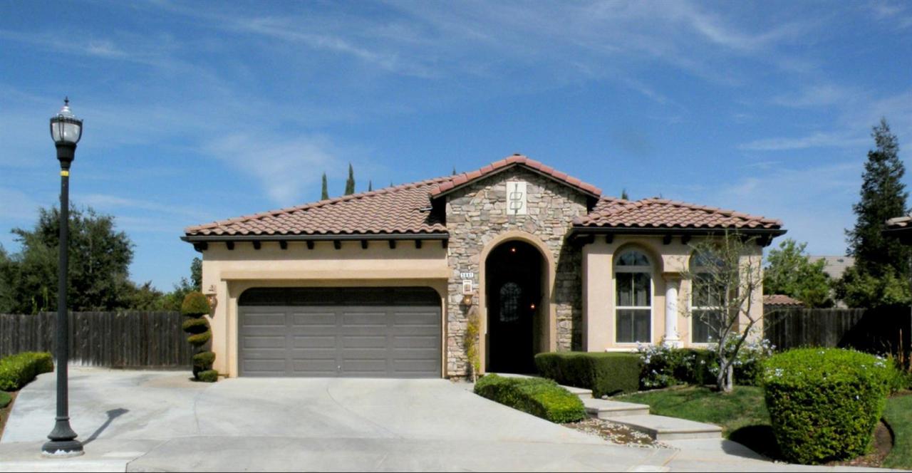 5681 Sycamore Avenue - Photo 1