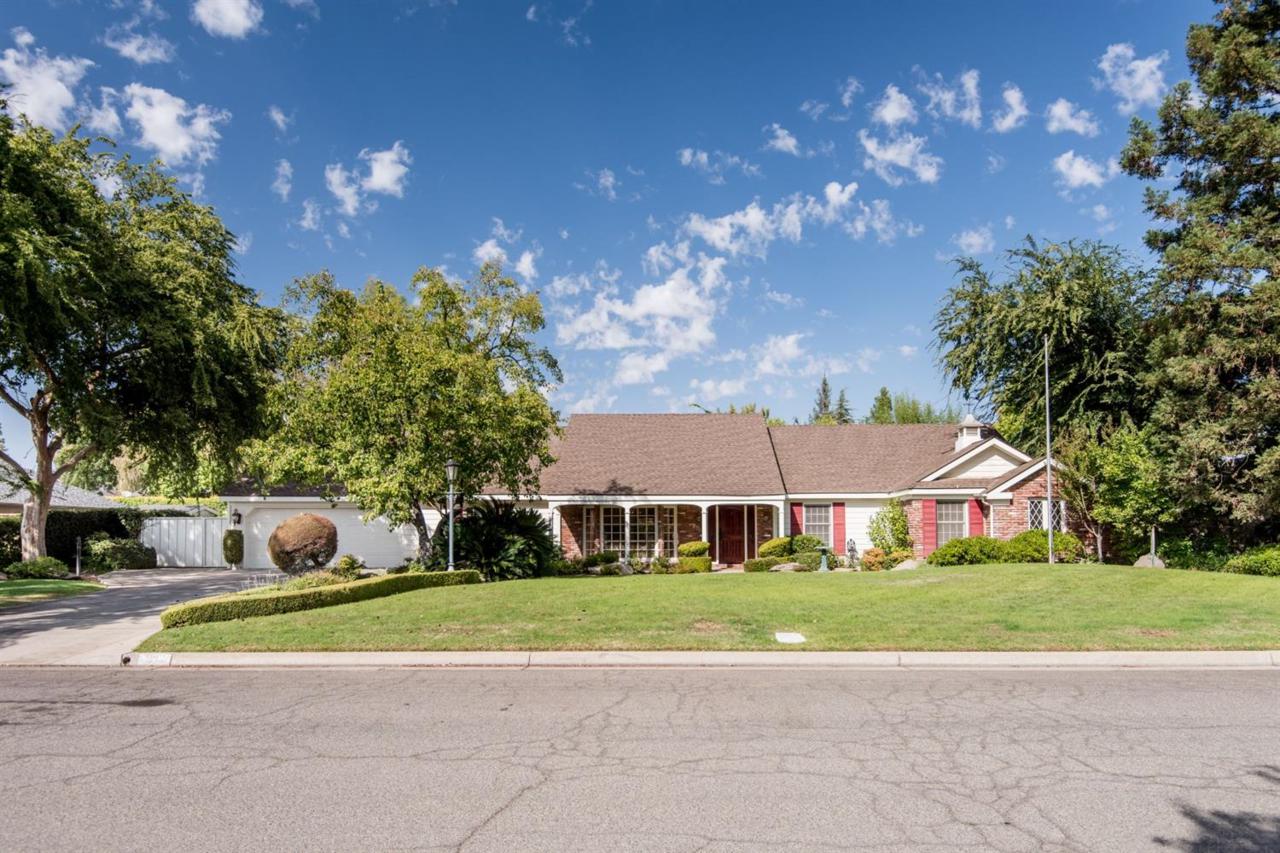 2210 Spruce Avenue - Photo 1