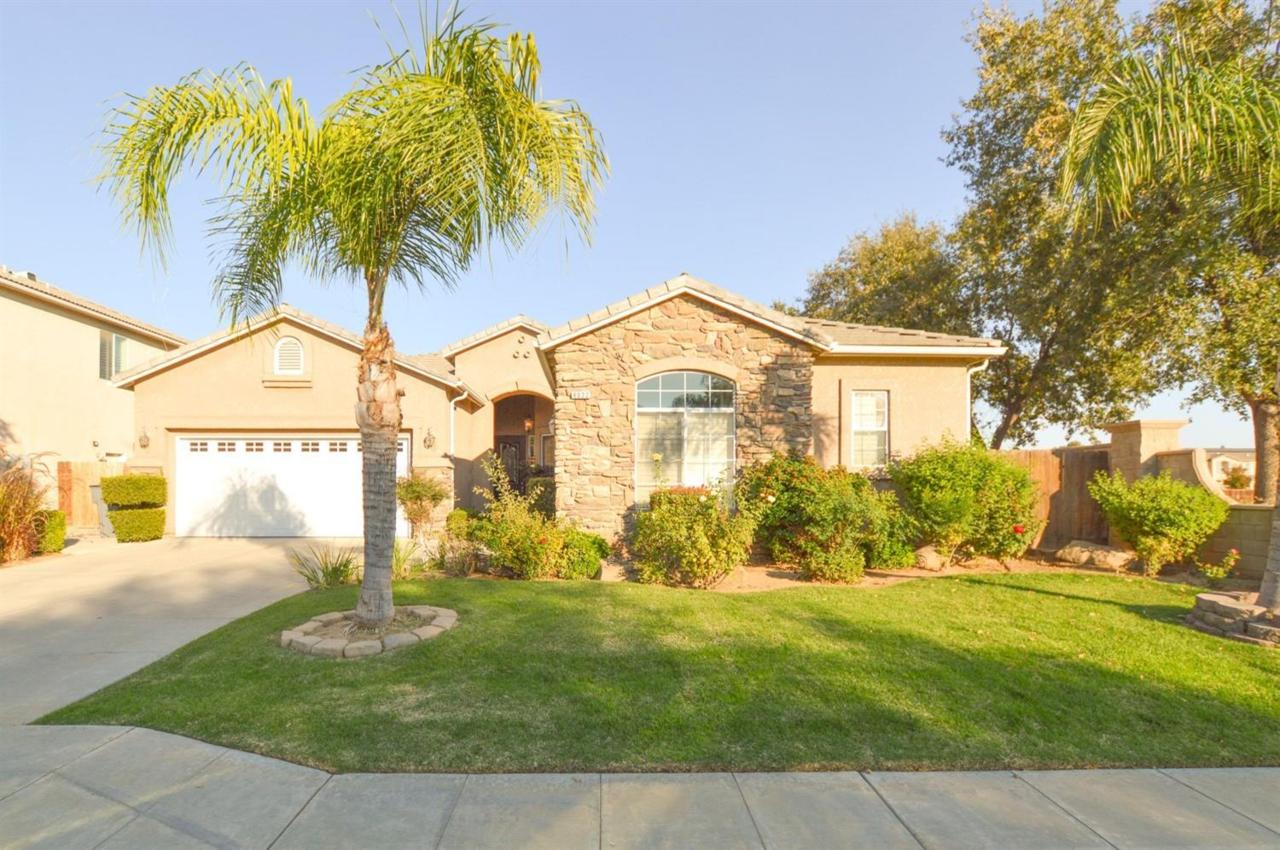 8022 Paula Avenue - Photo 1
