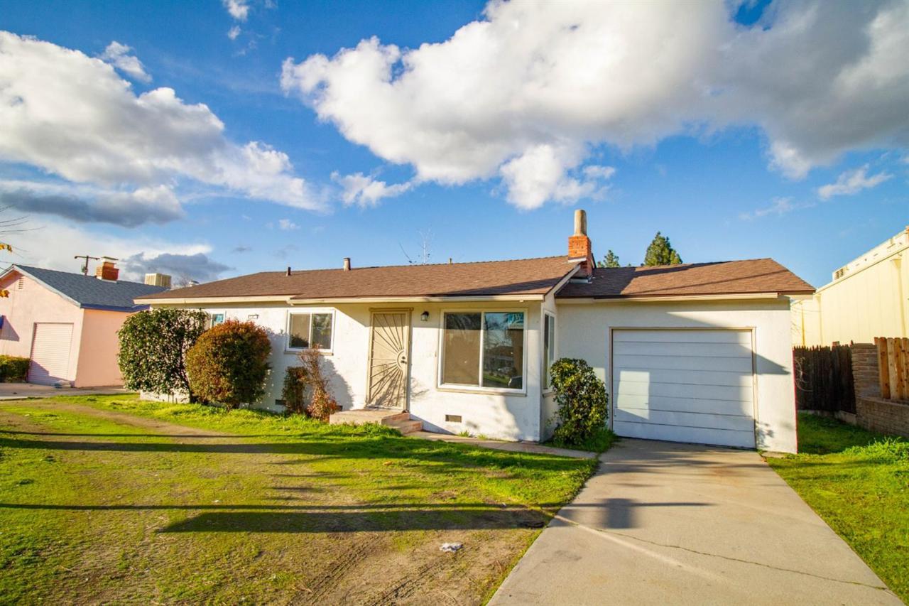 505 Shaw Avenue - Photo 1
