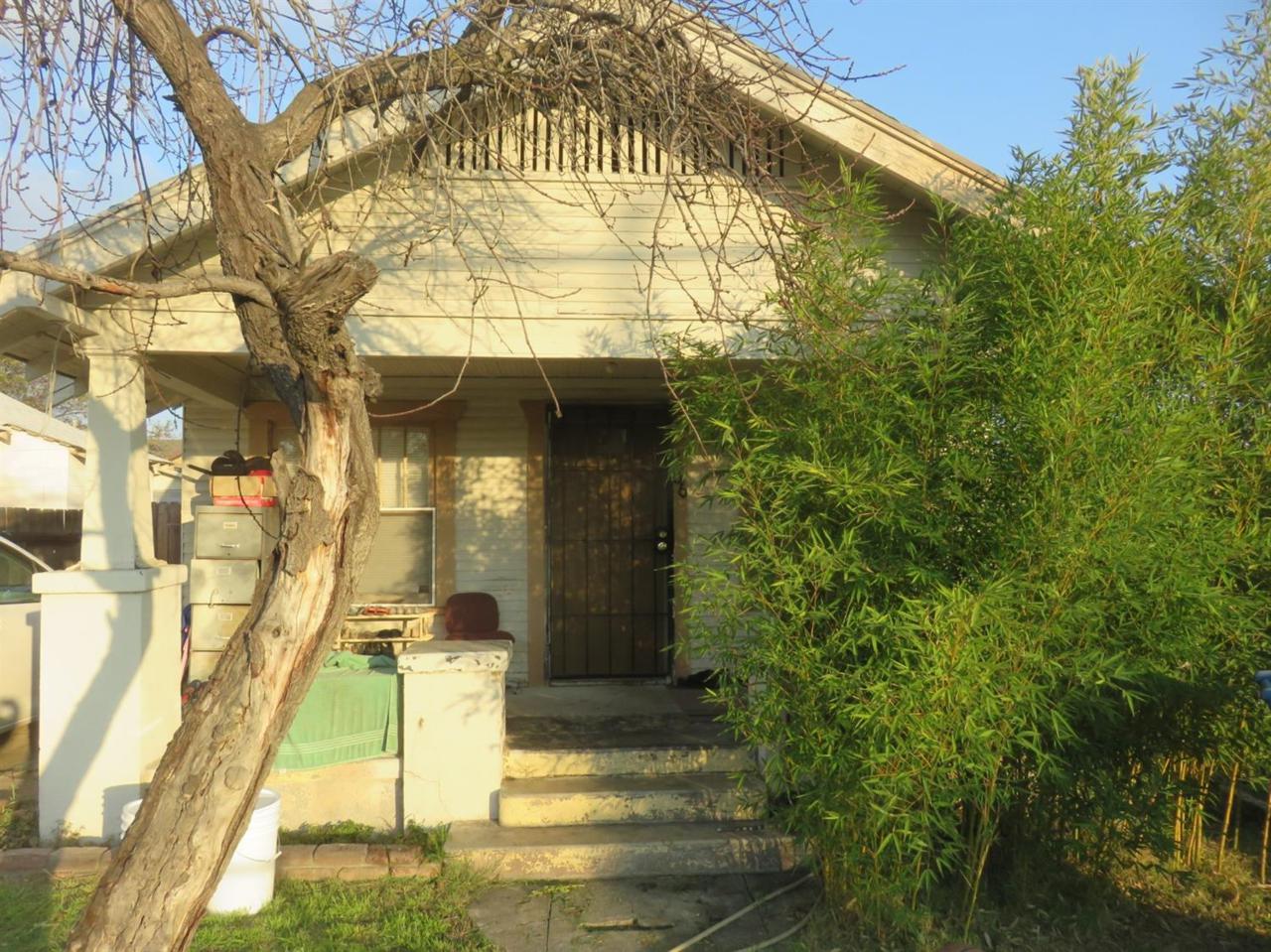 706 Barton Avenue - Photo 1