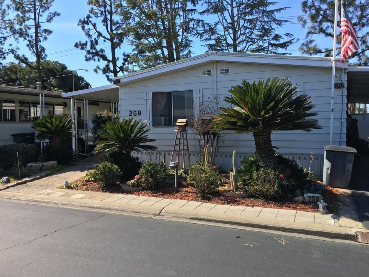 2706 Ashlan Avenue - Photo 1