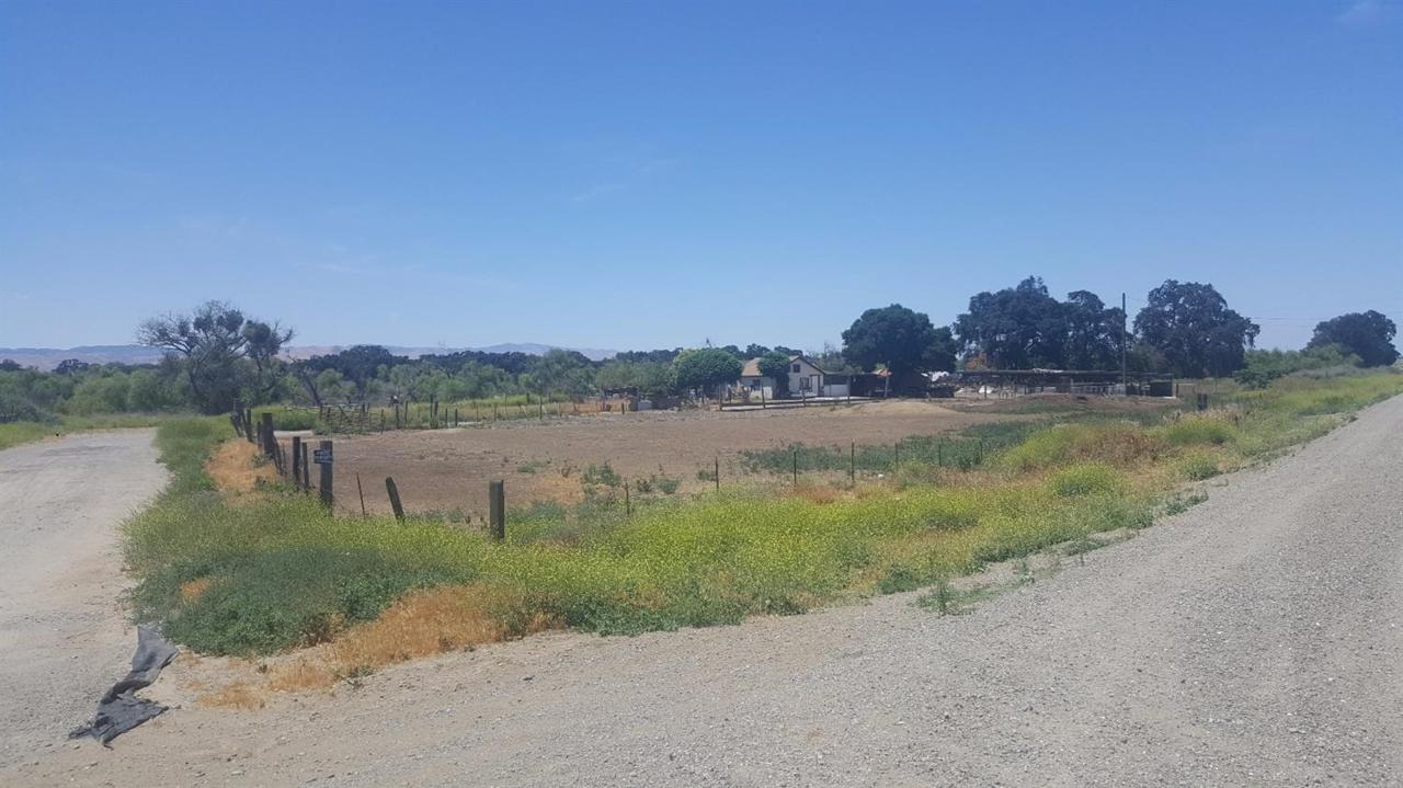 13625 Carpenter Rd - Photo 1