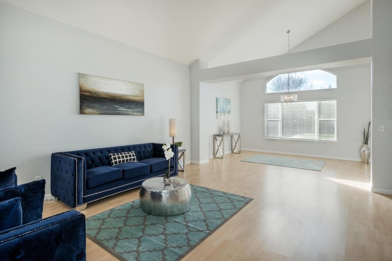 1926 Decatur Avenue - Photo 1