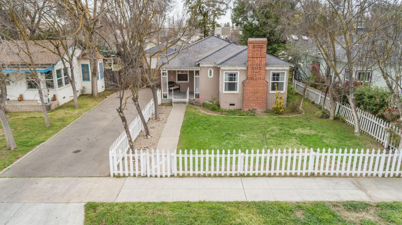 1209 Fountain Way - Photo 1