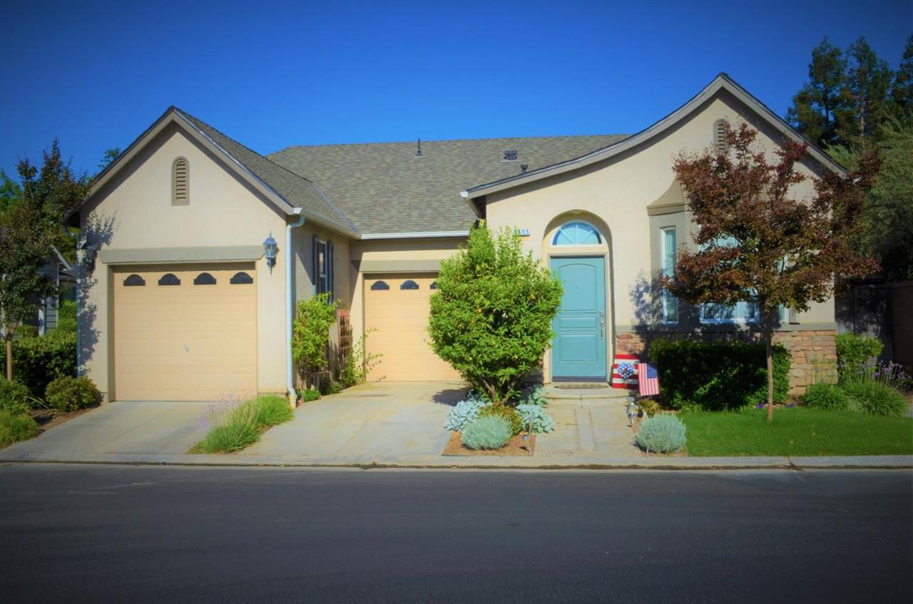 5395 King Fisher Lane - Photo 1
