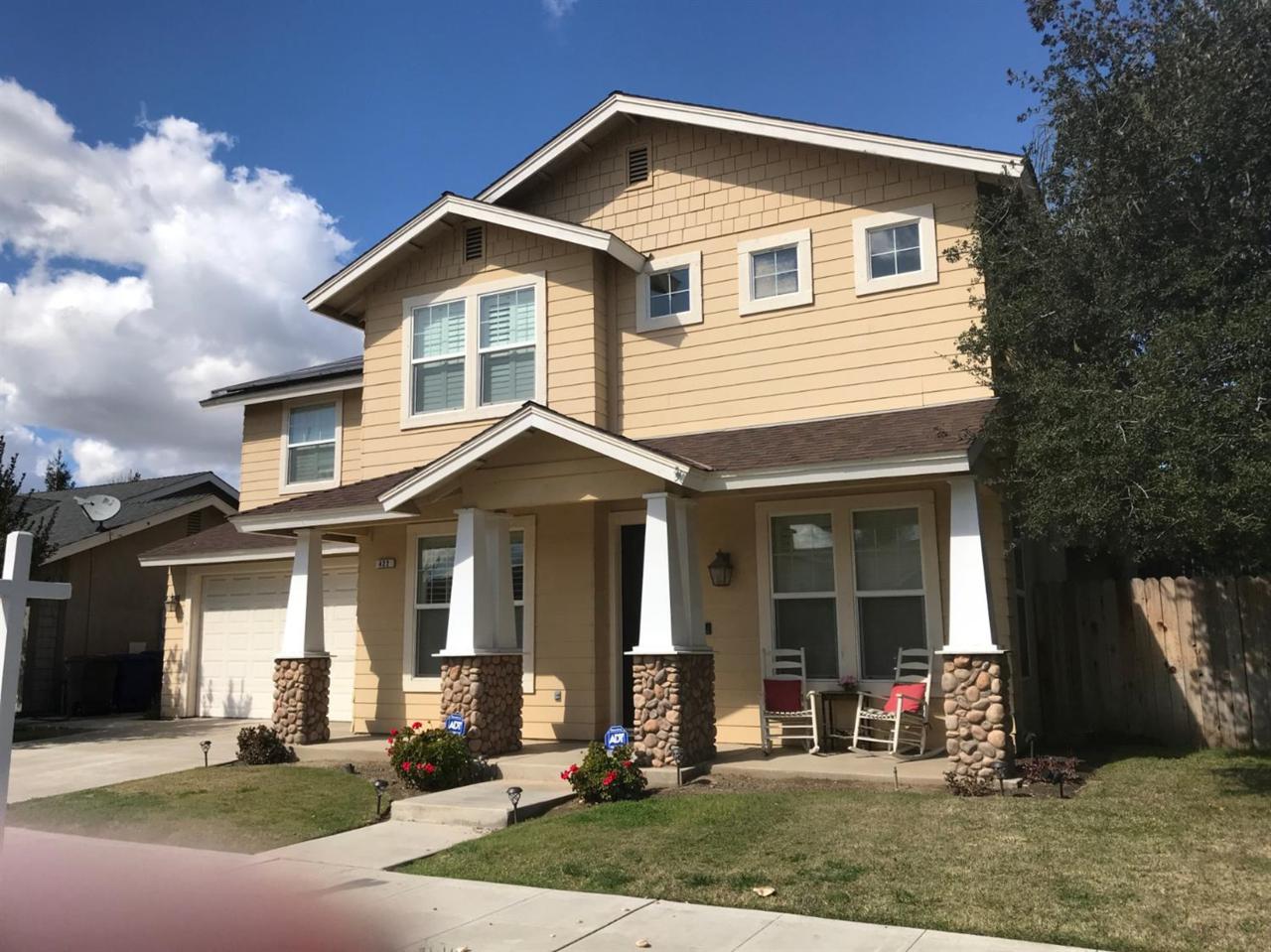 422 Lilac Avenue - Photo 1