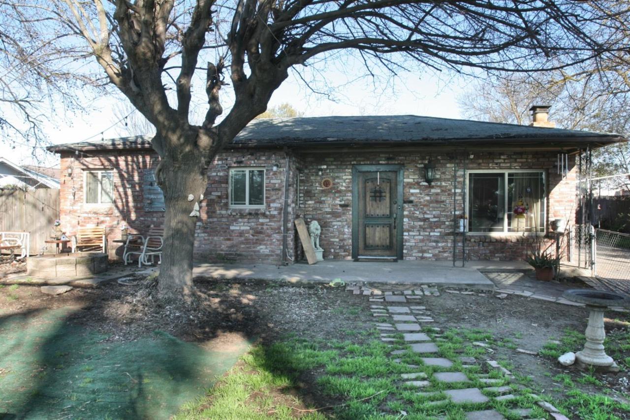 1301 Tulare Street - Photo 1
