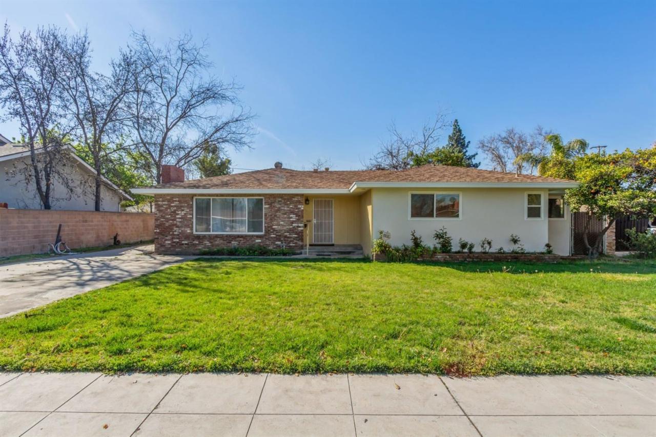 4658 Clinton Avenue - Photo 1