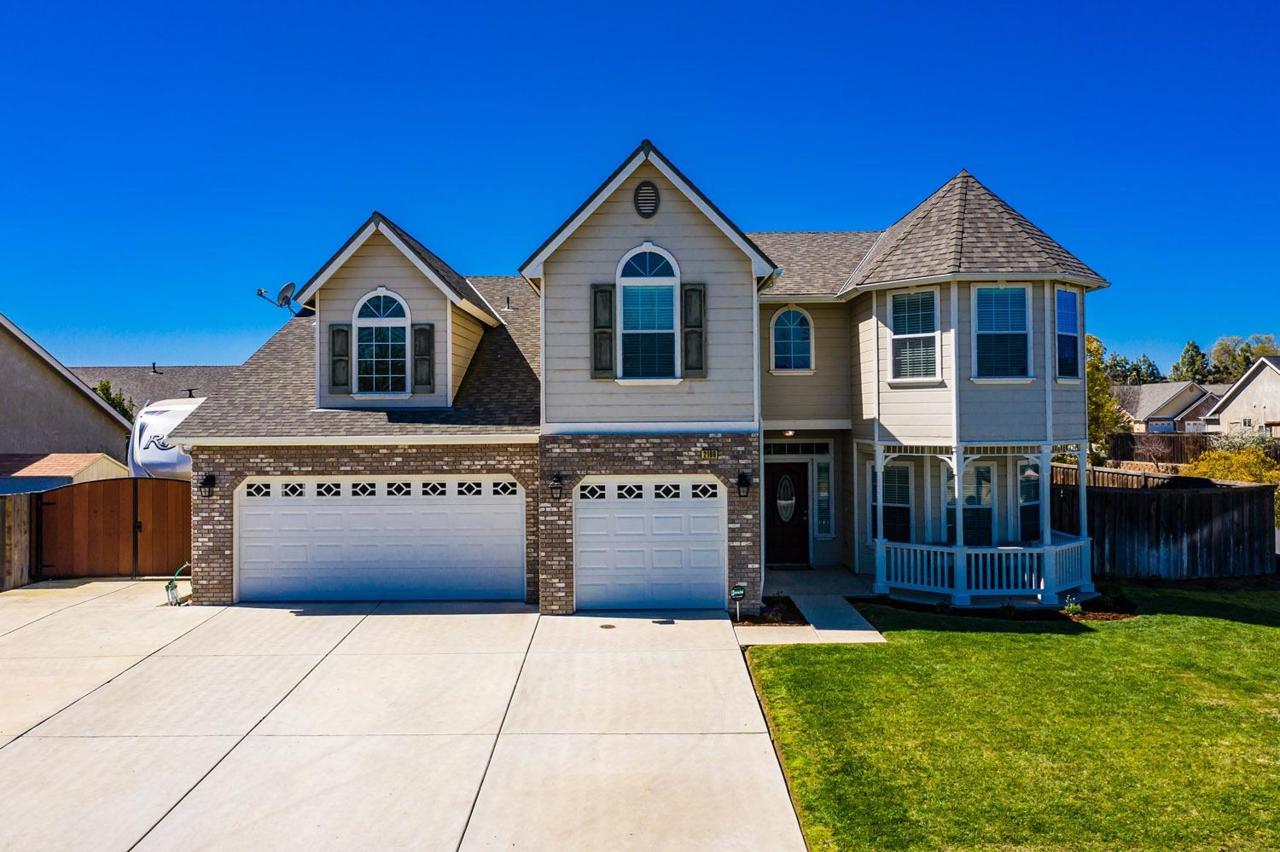 2166 Pleasant Way - Photo 1