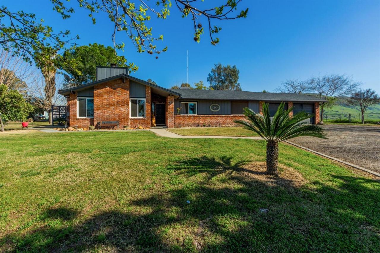 1818 Piedra Road - Photo 1