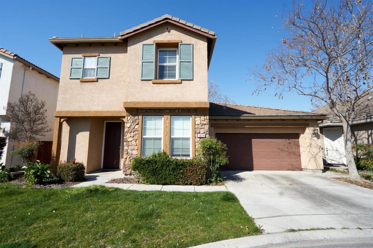 1814 Larose Lane - Photo 1