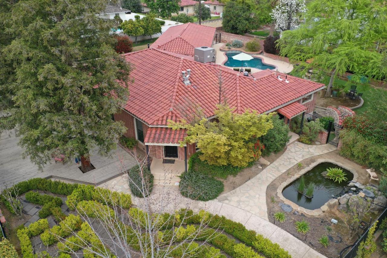 911 Santa Ana Avenue - Photo 1