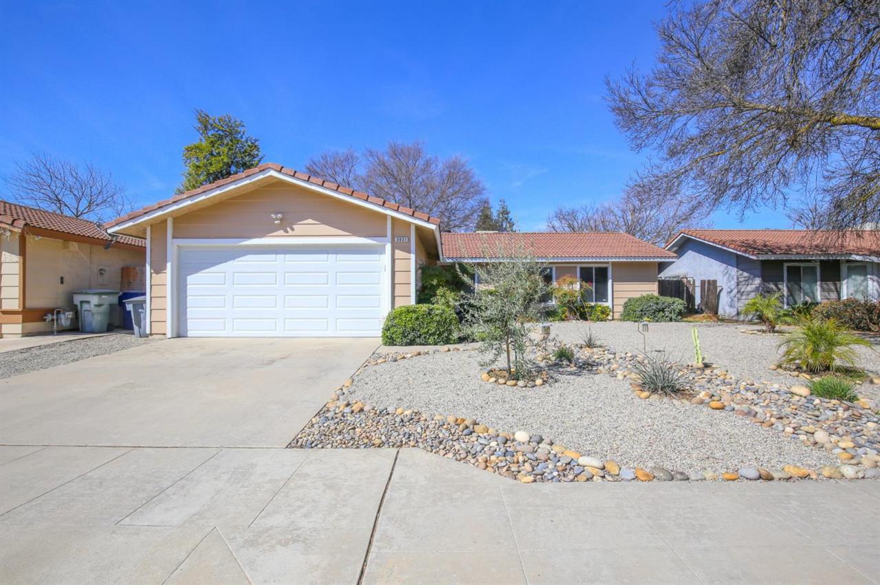 3831 Cleo Avenue - Photo 1