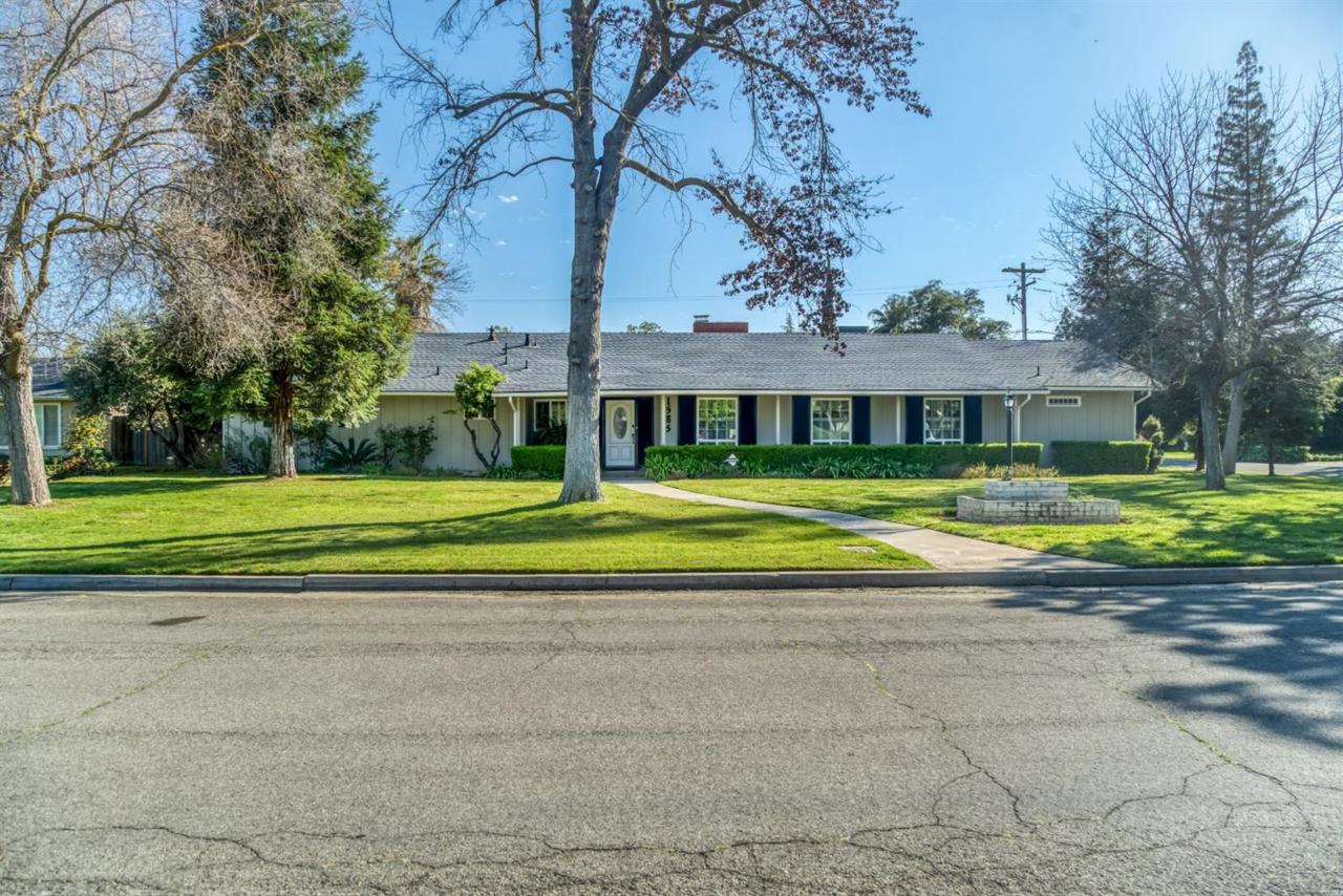 1585 Robinwood Lane - Photo 1