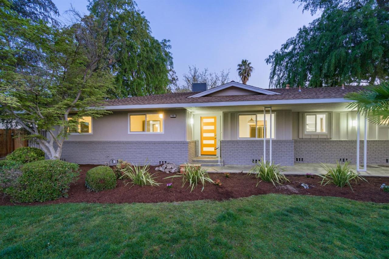 772 San Madele Avenue - Photo 1