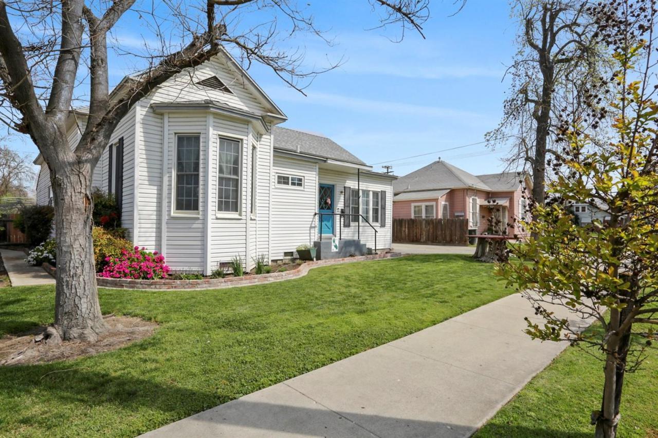 124 Myrtle Street - Photo 1