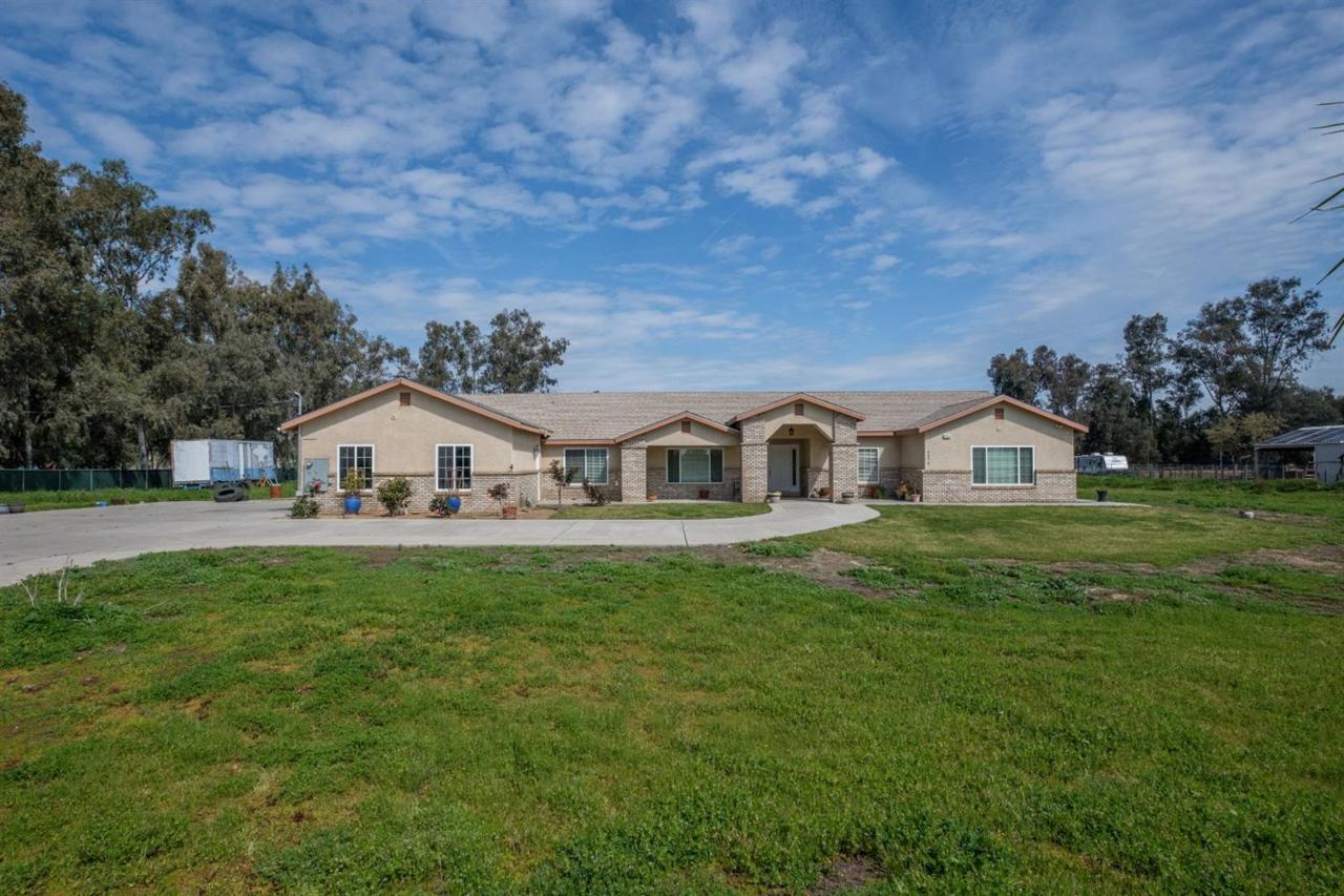 6574 Sussex Way - Photo 1