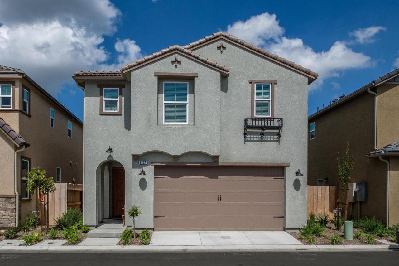 3721 Artistry Way - Photo 1