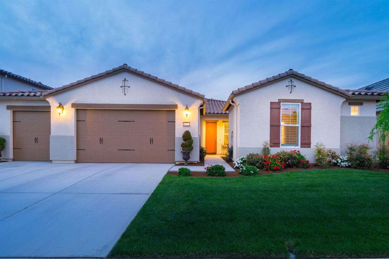 1322 Twinberry Avenue - Photo 1
