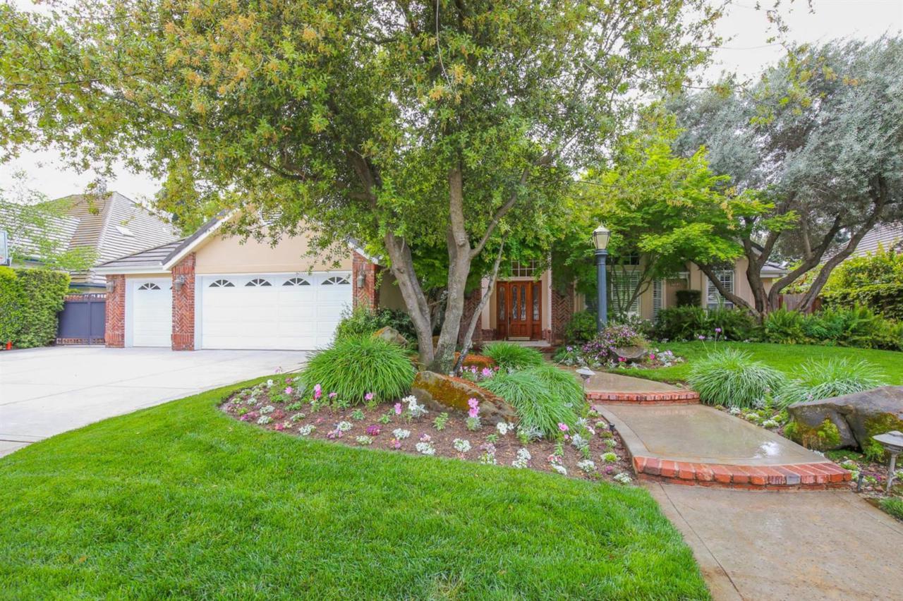 2085 Spruce Avenue - Photo 1