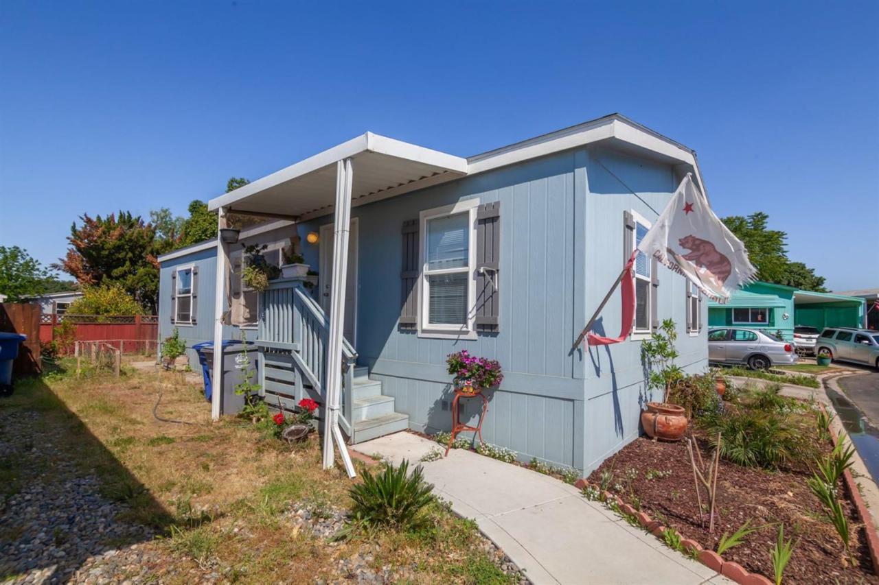 2575 Willow Avenue - Photo 1