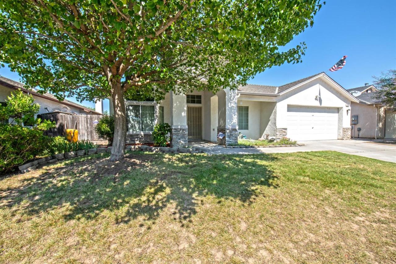 1887 Carnegie Avenue - Photo 1