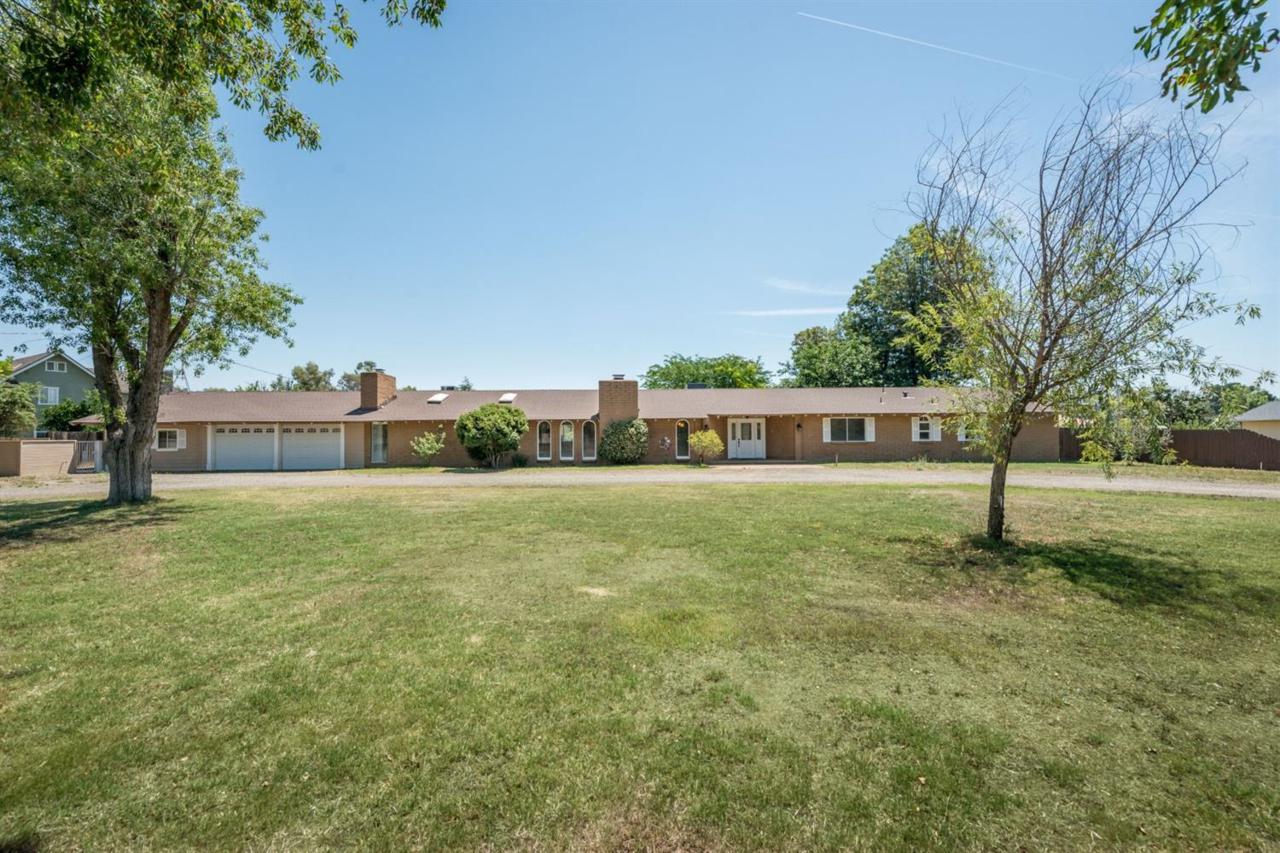 1712 De Wolf Avenue - Photo 1