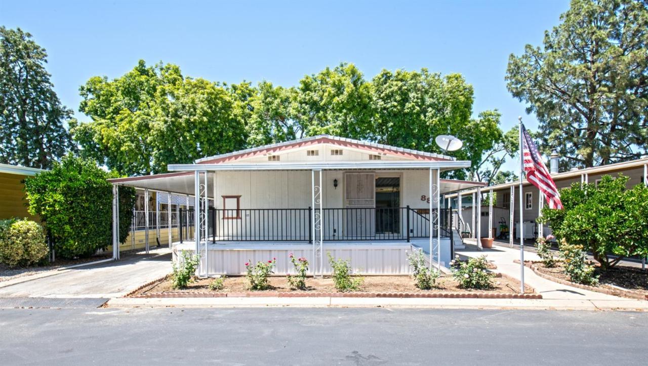 2706 Ashlan Avenue - Photo 1