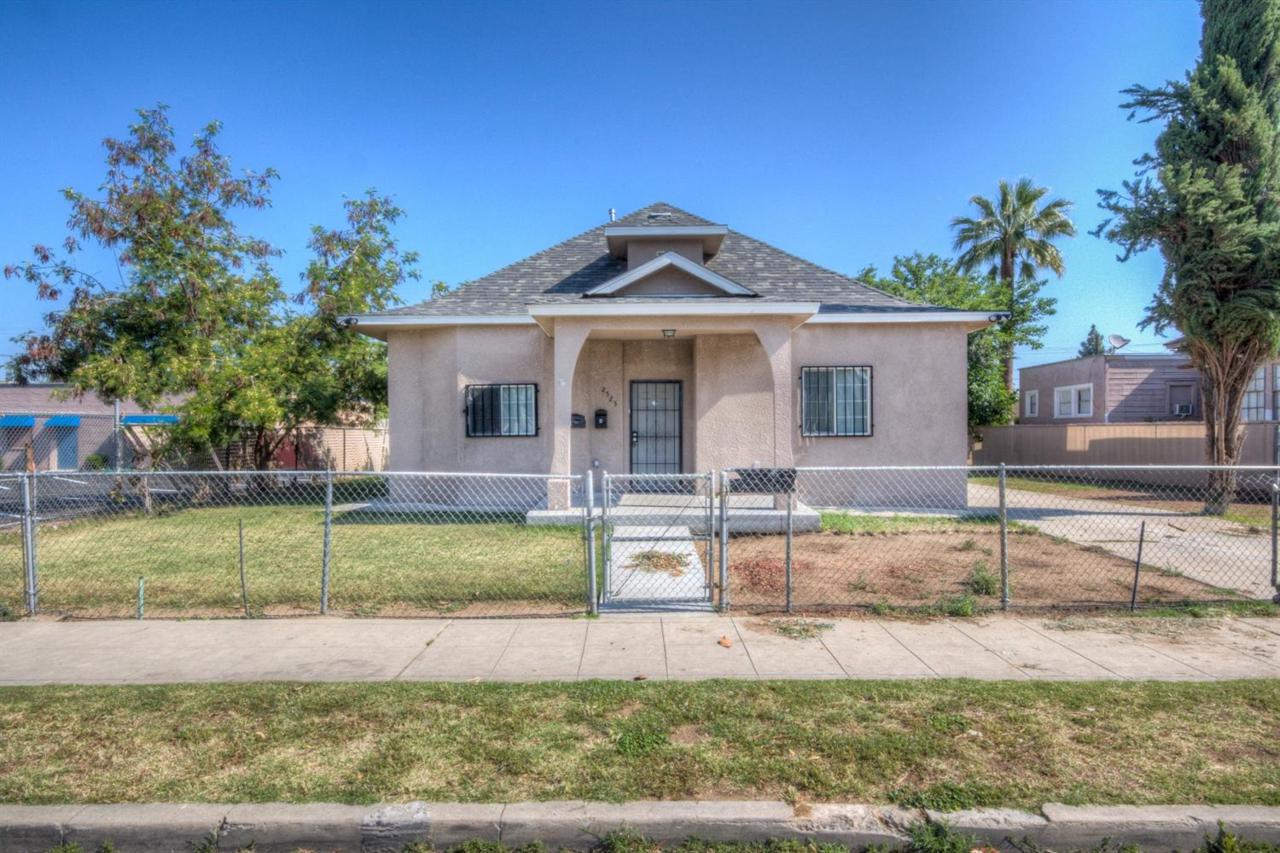 2525 White Avenue - Photo 1