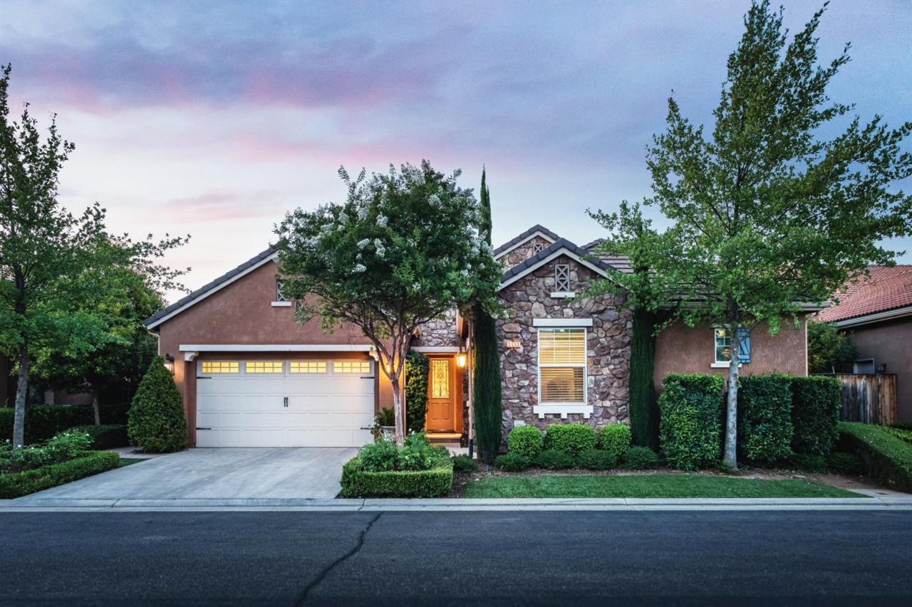 3553 Knightsbridge Lane - Photo 1