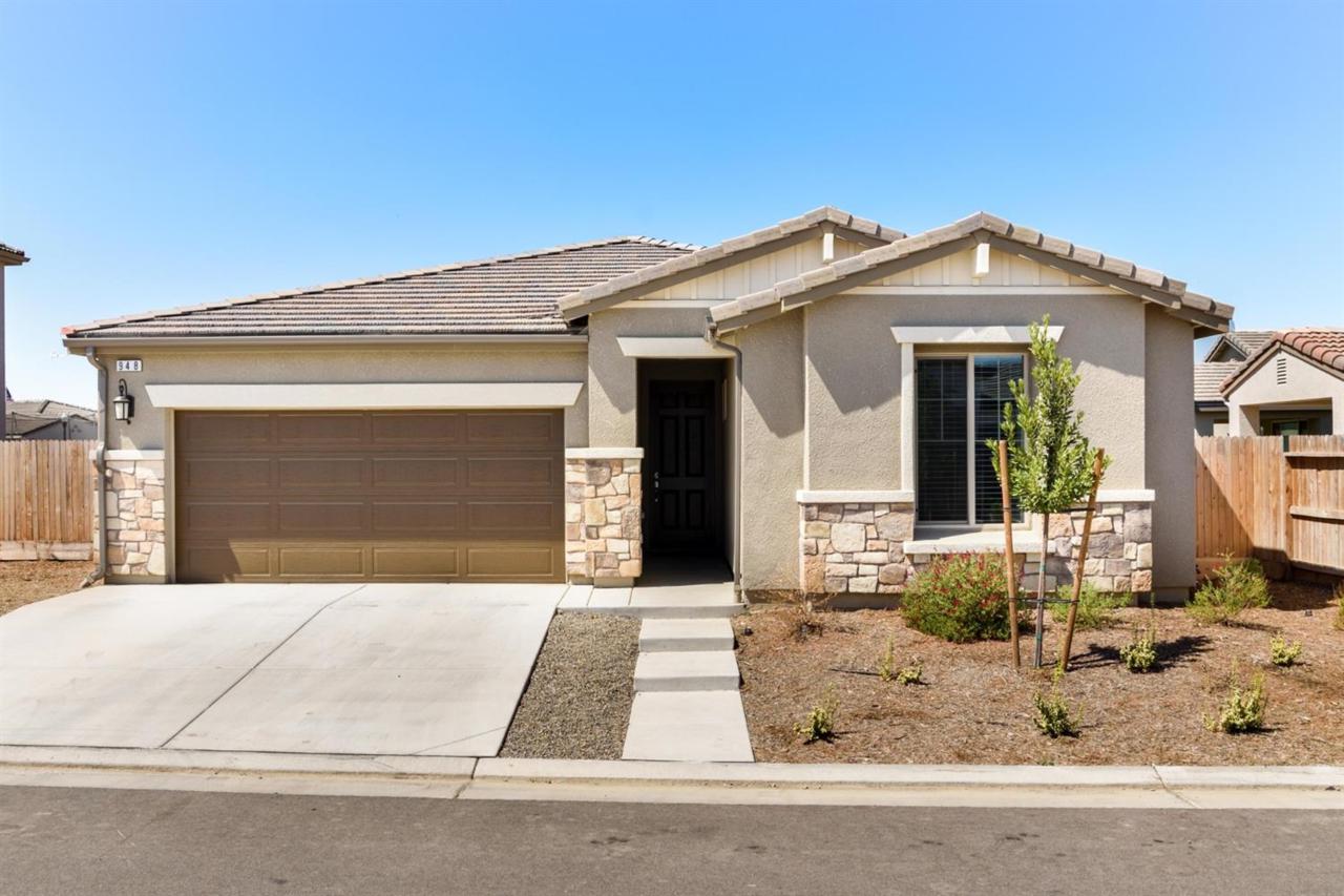 948 Skylar Lane - Photo 1