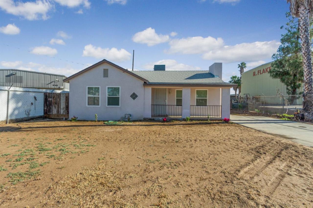 1732 Pine Ave - Photo 1