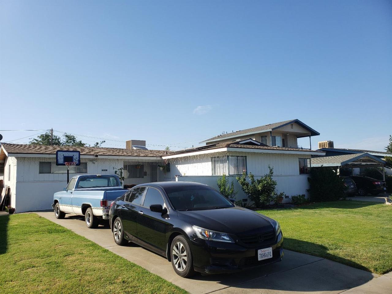 1613 Cherry Avenue - Photo 1