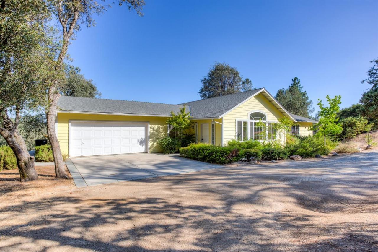 43929 Lonesome Oak Lane - Photo 1
