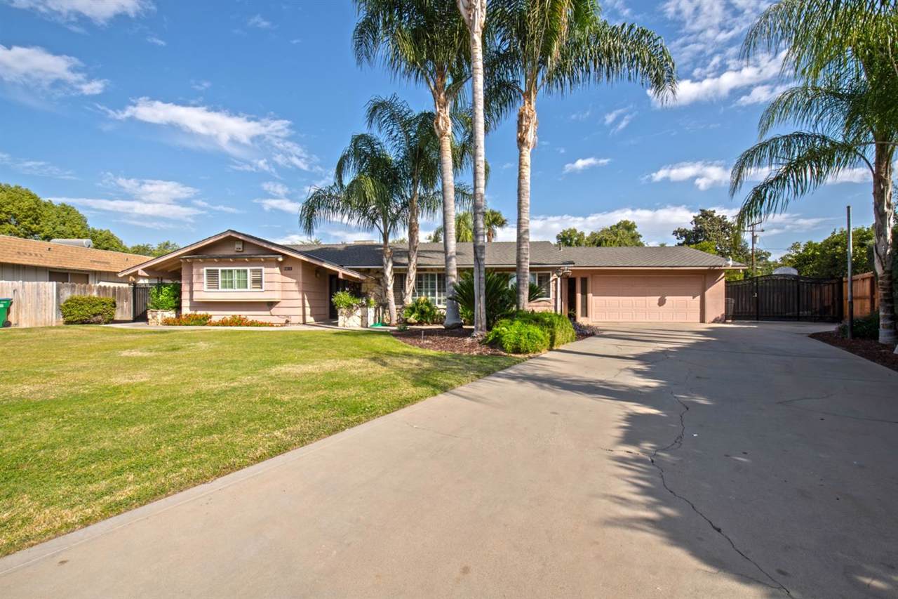 6410 Townsend Avenue - Photo 1