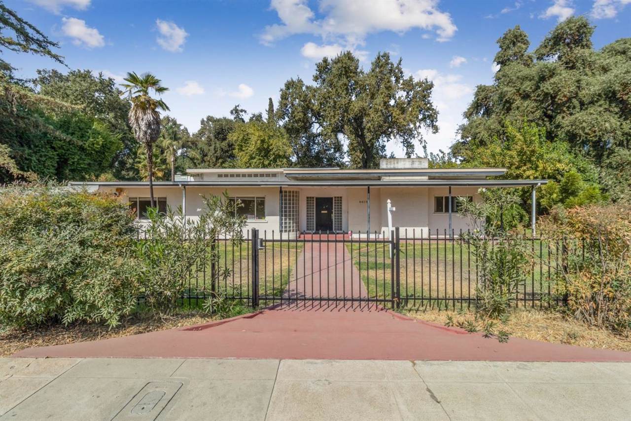 1610 Main Street - Photo 1