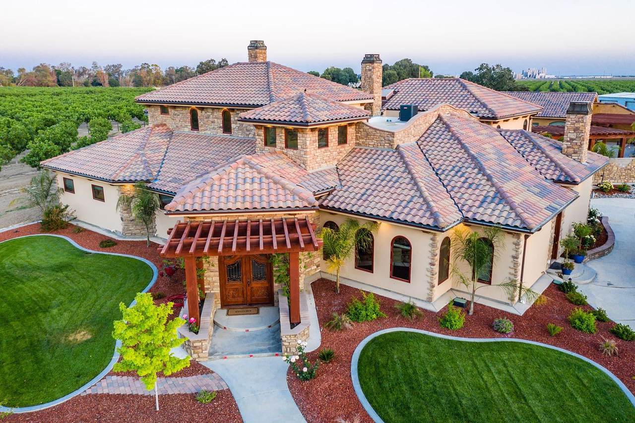 20071 W Glendale - Photo 1