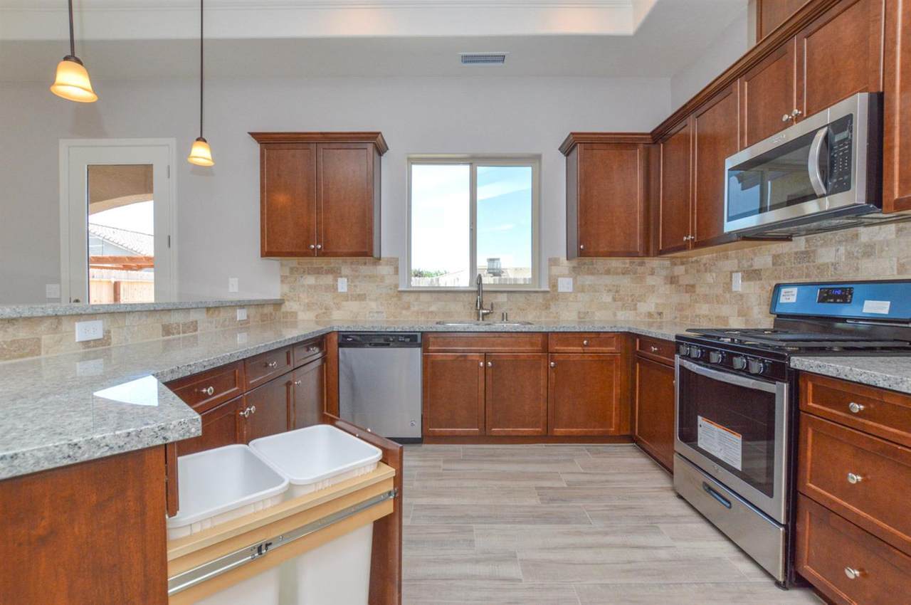 872 Ivy Glen Drive - Photo 1