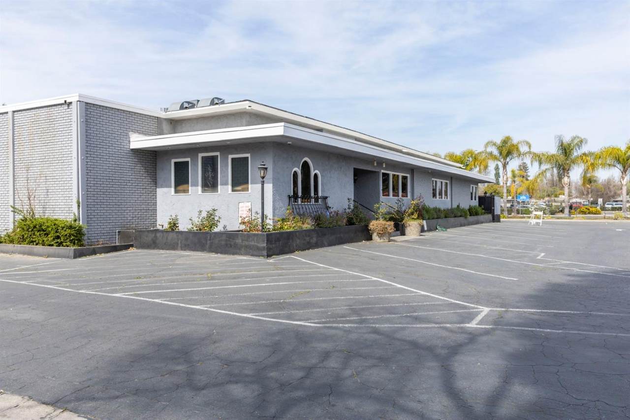 3075 Maroa Avenue - Photo 1