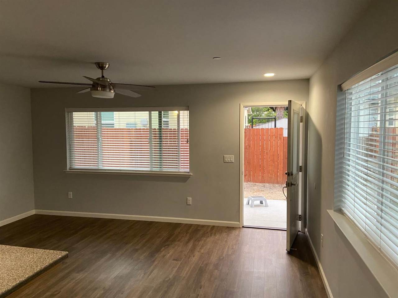 2036 Oak Street - Photo 1