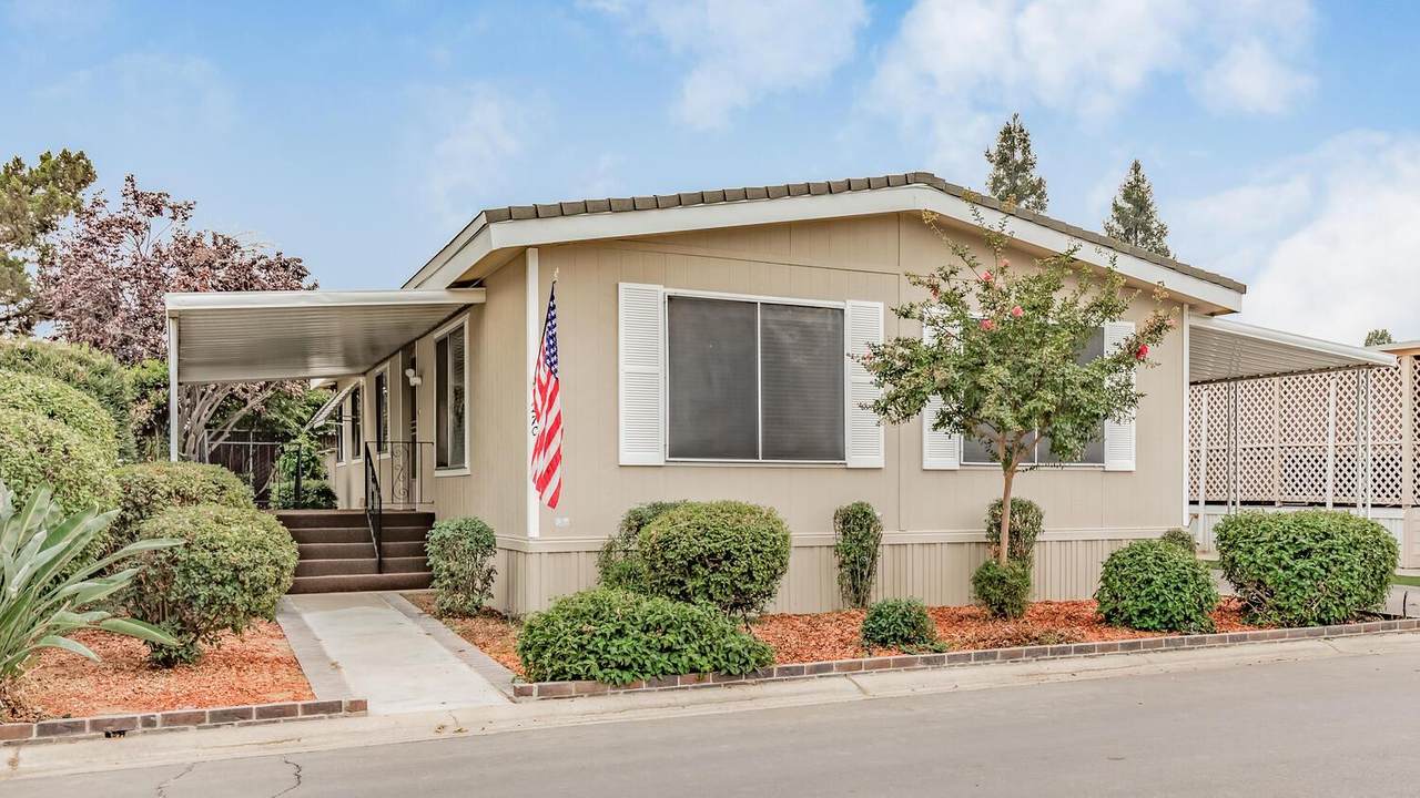 2706 Ashlan Avenue - Photo 1