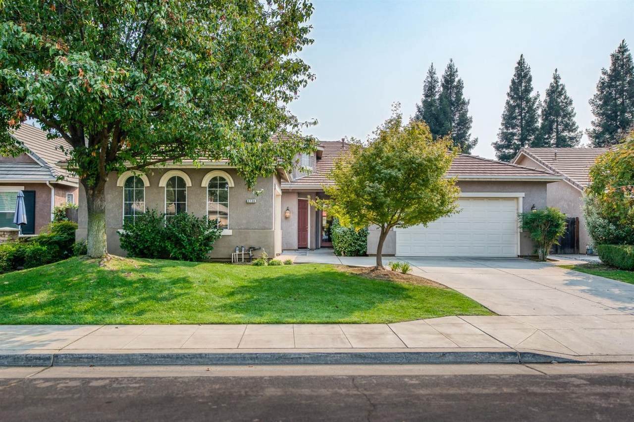 2734 Bellaire Avenue - Photo 1