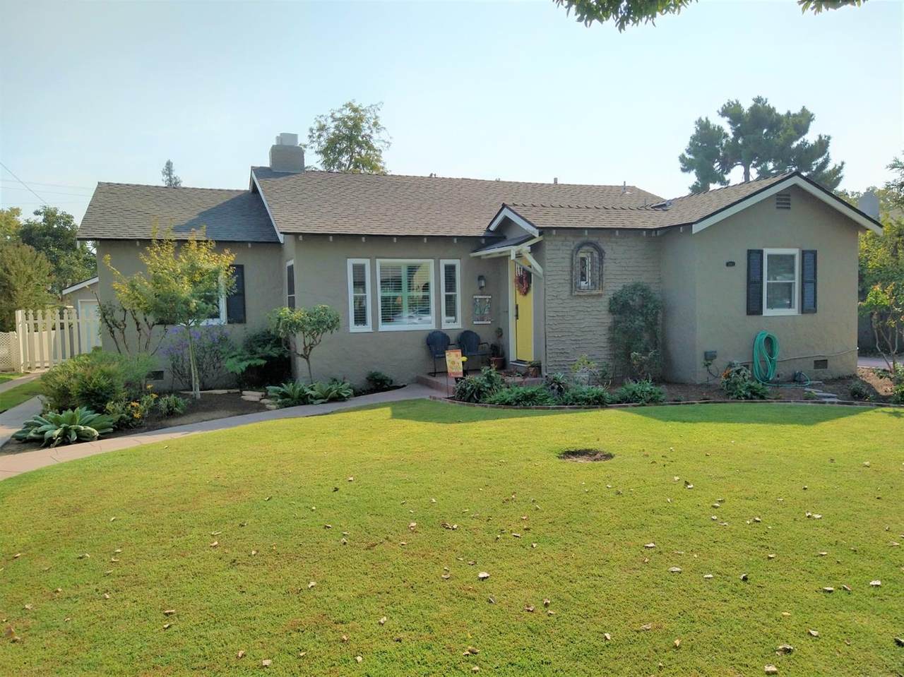 220 Weldon Avenue - Photo 1