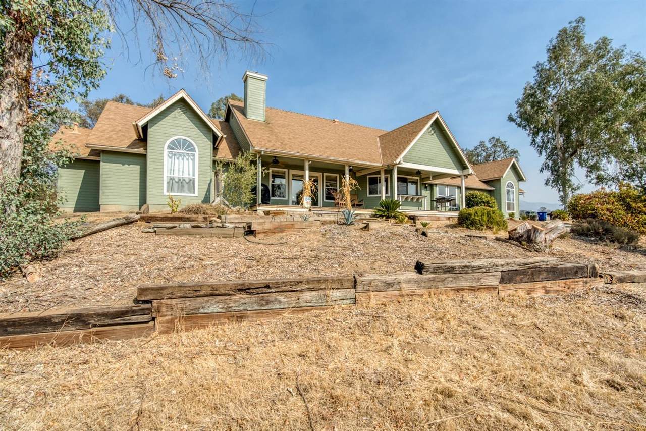 13810 Oak View Drive - Photo 1