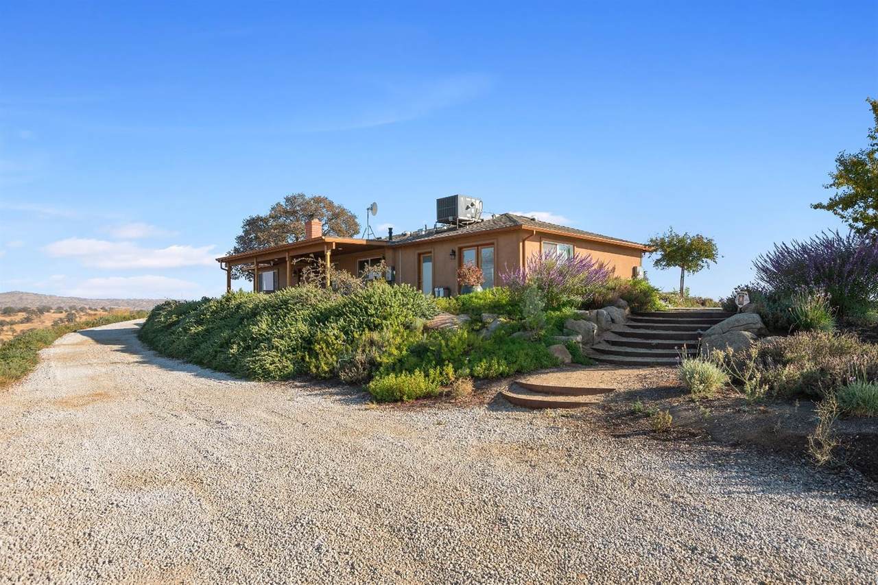 26905 Road 407 - Photo 1