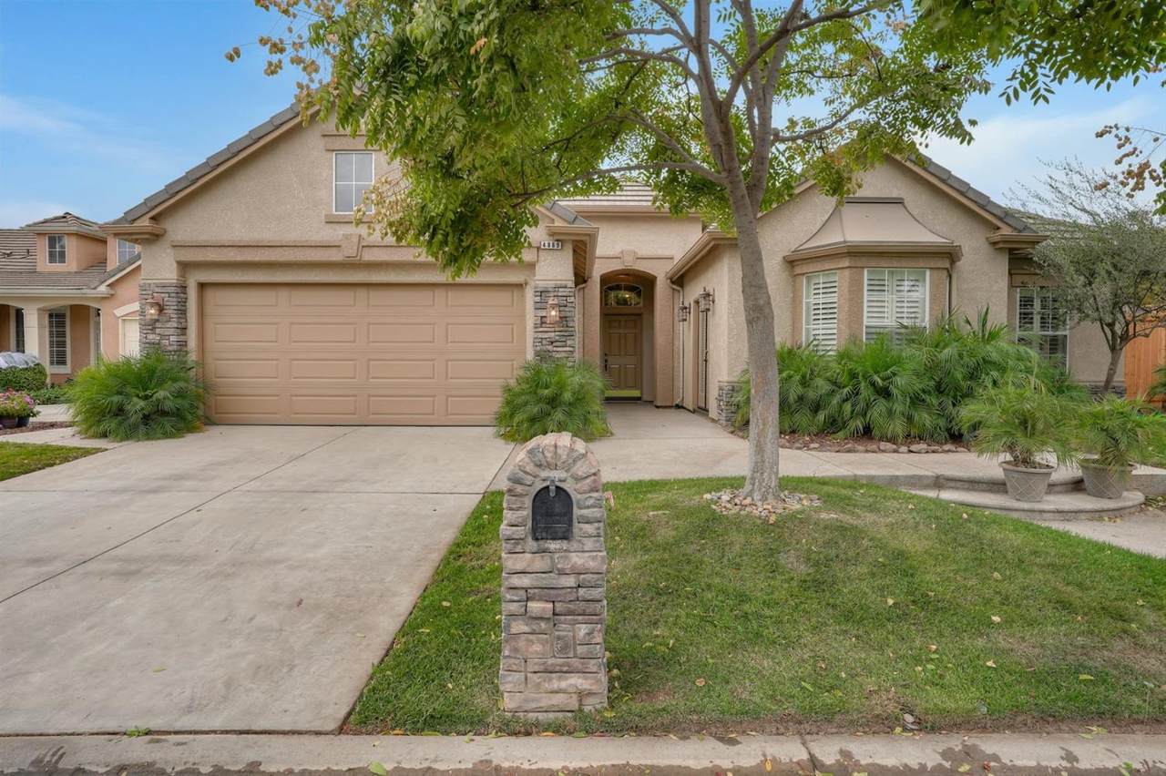 4889 Crestmoor Avenue - Photo 1