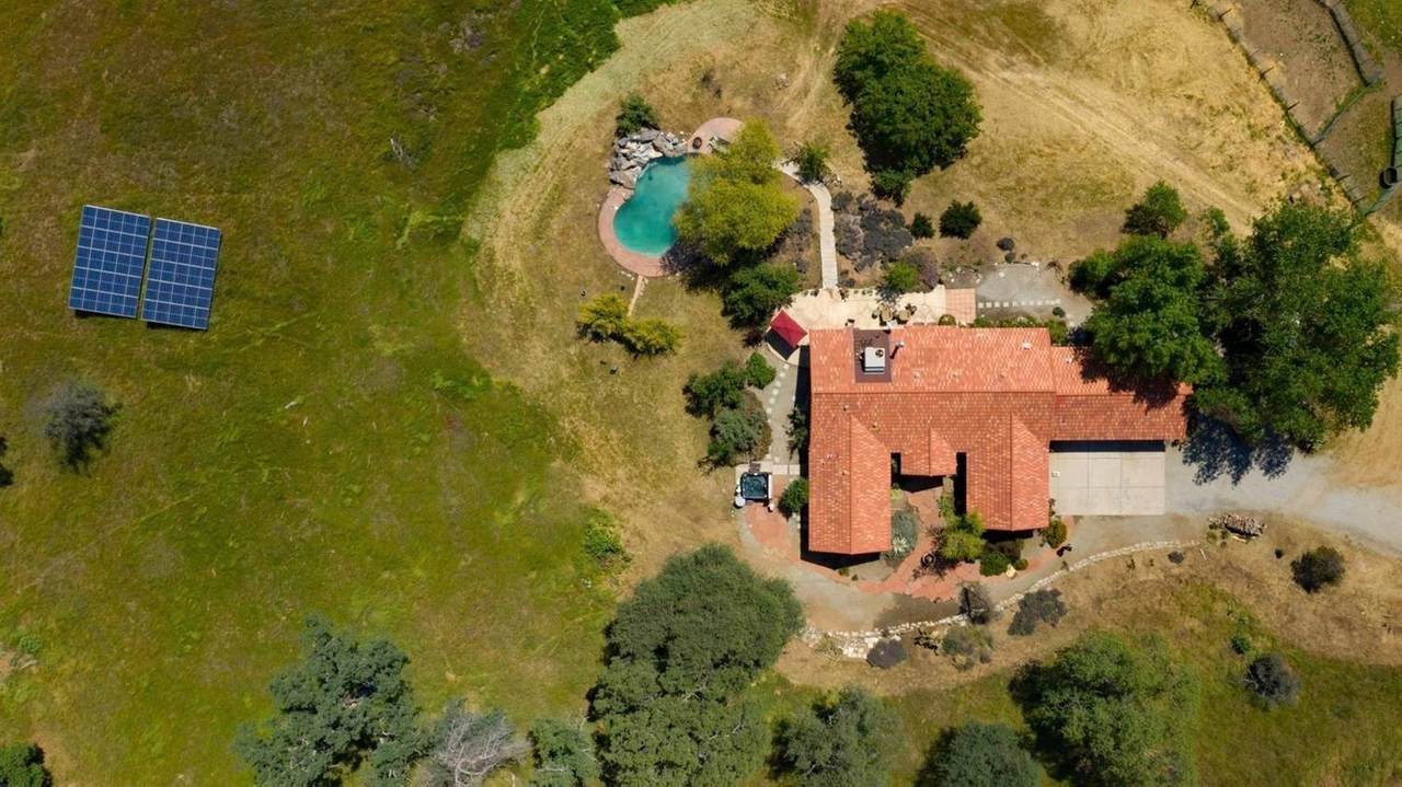 21281 Loper Valley Road - Photo 1